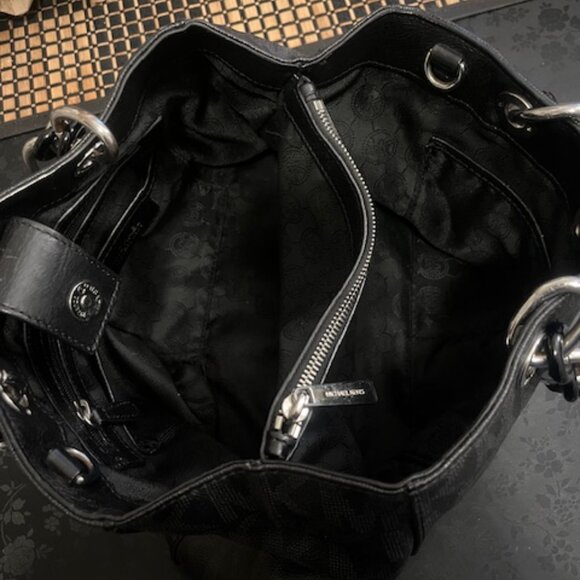 Michael Kors Cynthia Handbag - Picture 12 of 16